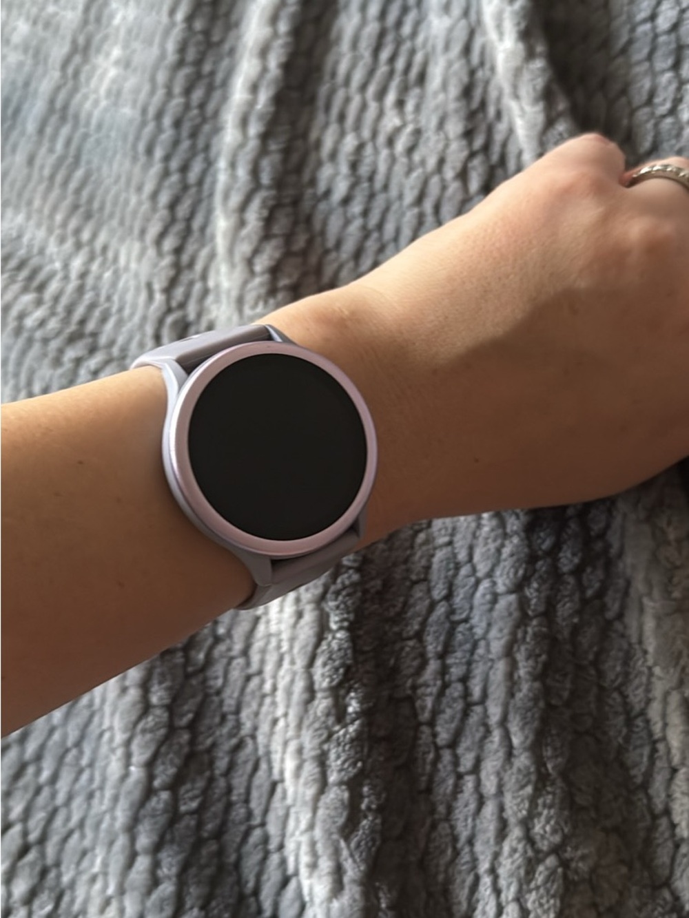 Lavender Smartwatch with Extra Strap - Picture 12 of 12